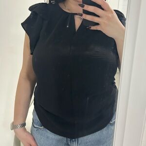 so flutter sleeve keyhole top